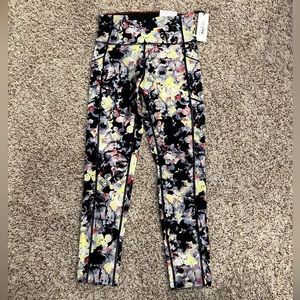 NWT Calvin Klein Floral 7/8 Legging